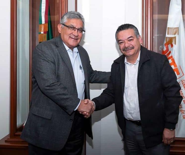 Sostienen reunión líderes para atender demandas de maestros