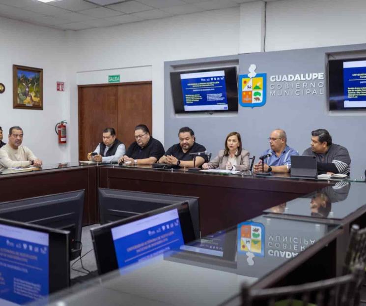 Alista Guadalupe estudio en paso de Eloy Cavazos