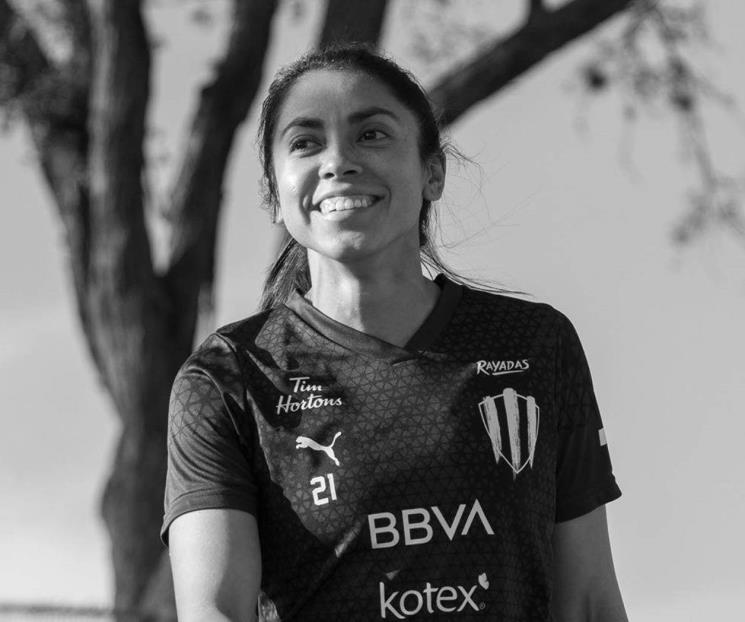 Entrenan Rayadas con cuatro ausencias