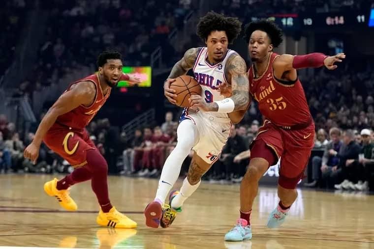 Frenan Sixers a Cavs