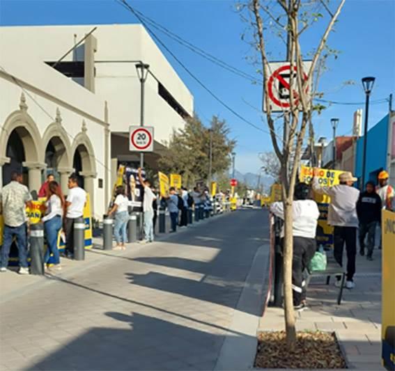 Protestan comerciantes del Centrito contra Miguel