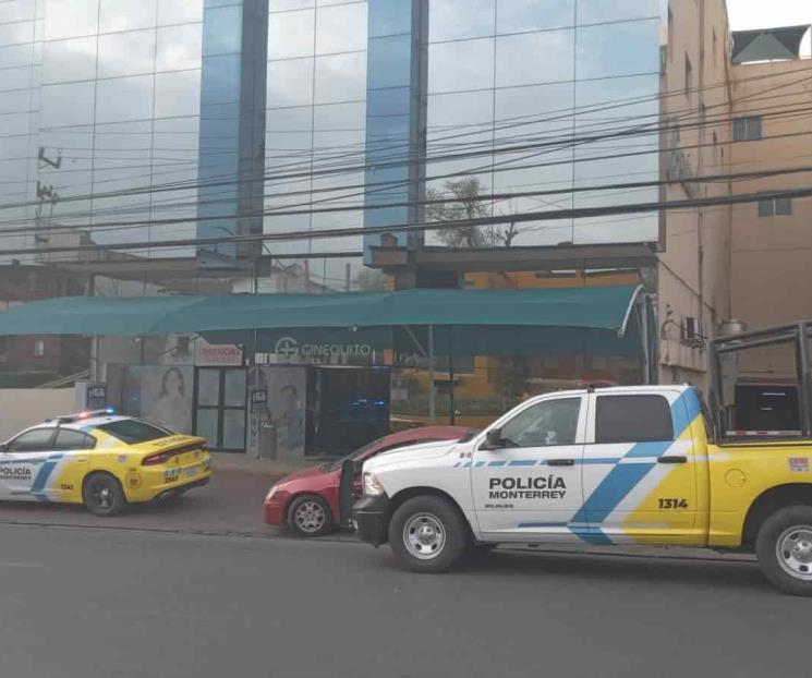Termina sin dinero, golpeado y abandonado