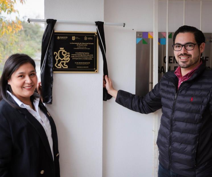 Recibe Santiago certificación como Promotor de la Salud