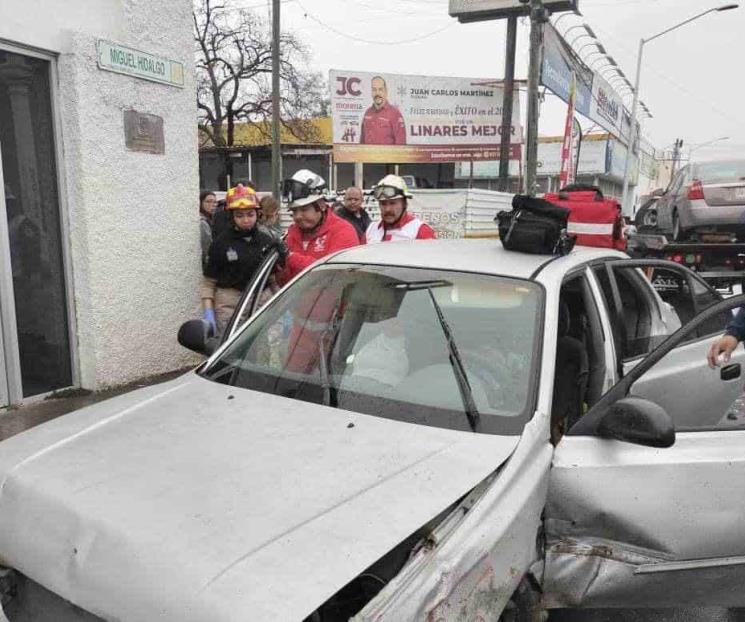 Deja choque cuatro lesionados