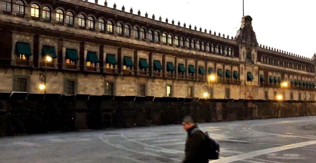 Amanece blindado Palacio Nacional previo a marcha