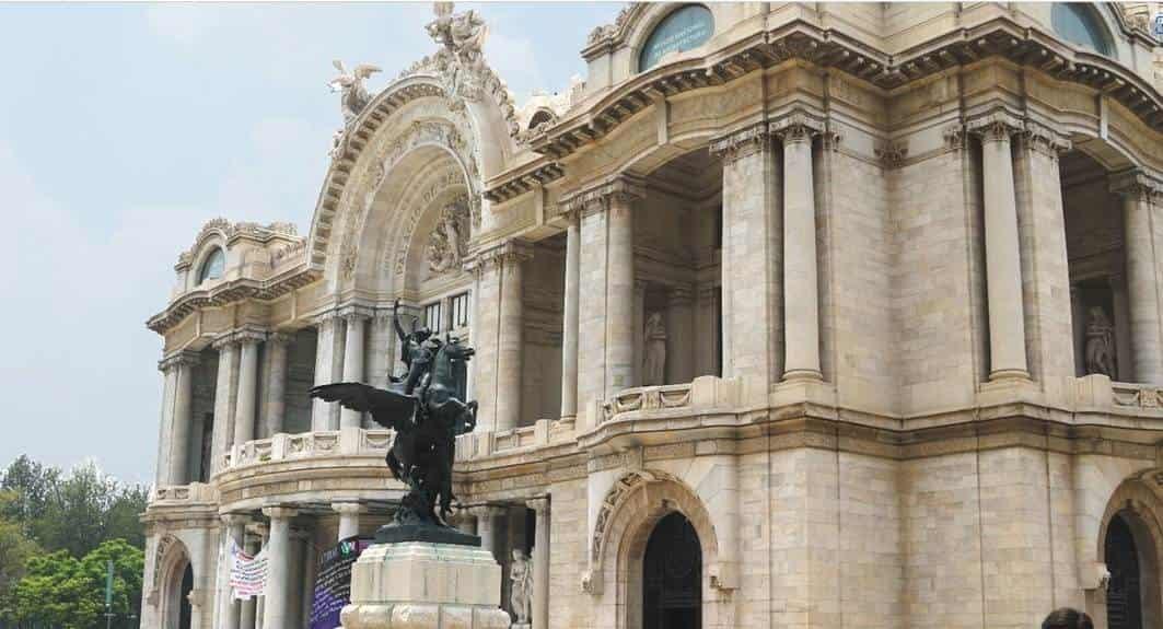 INBAL se disculpa por impago meses a artistas