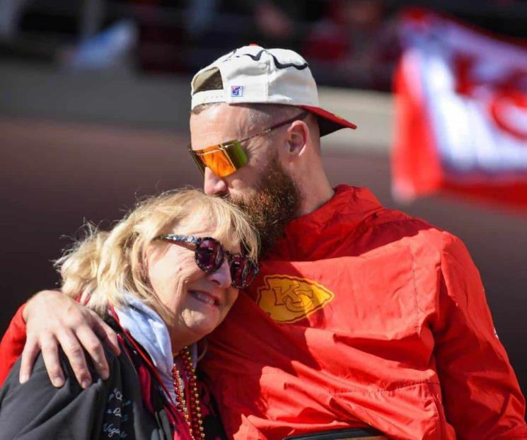 Donó Travis Kelce 100 mil dólares a afectados por tiroteo en Kansas