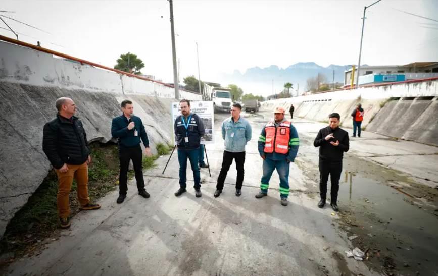Siguen trabajando en limpieza de canal medular