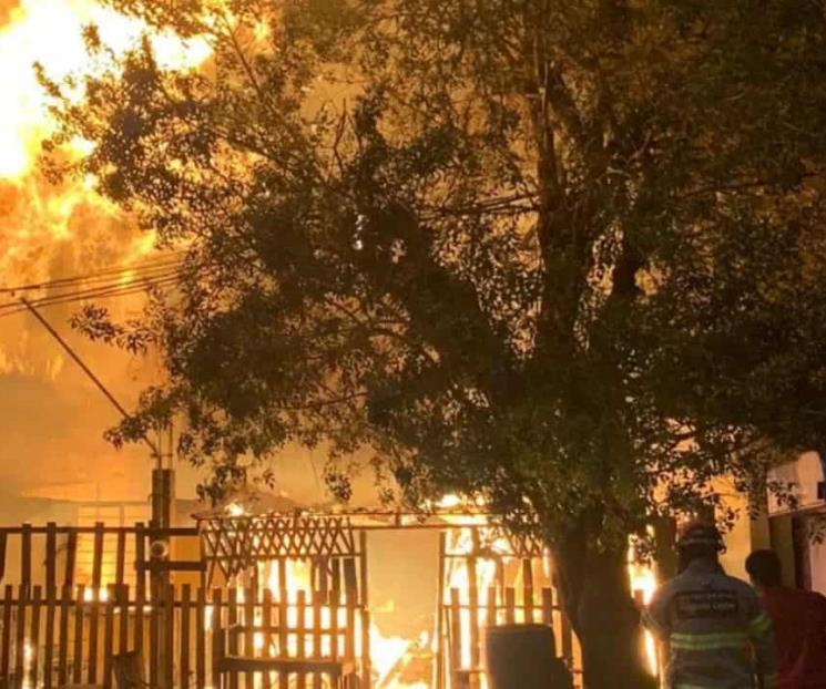 Arde vivienda en Juárez