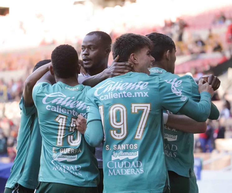Vence León al Atlas en el Estadio Jalisco
