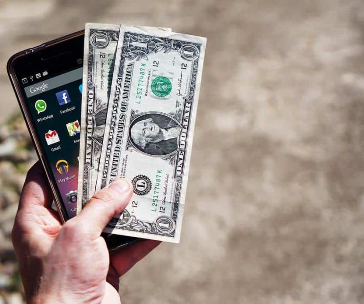 Dólar abre la semana en 17.04 pesos al mayoreo