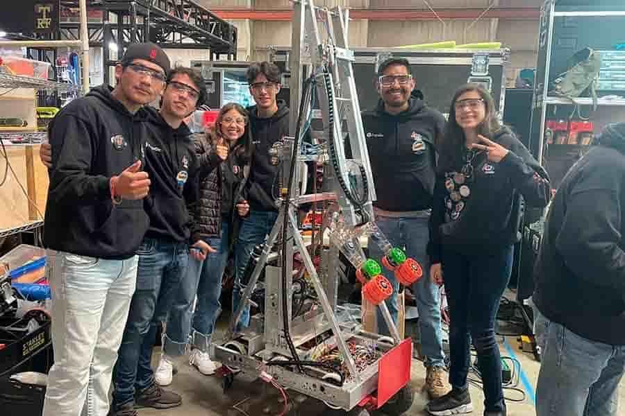 ¡Robótica en acción! Grupo estudiantil impulsa morelianos