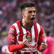 Necaxa y Chivas disputan séptimo lugar