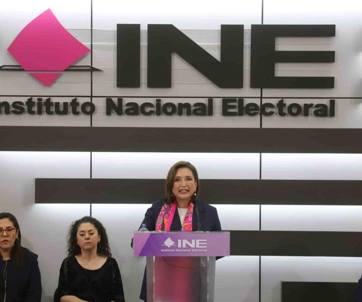 Xóchitl Gálvez se registra en el INE como candidata a la Presidencia