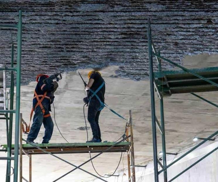 Comienza retiro de material dañado en paso deprimido