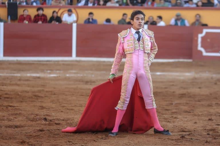 Operarán a torero Alberto Ortega