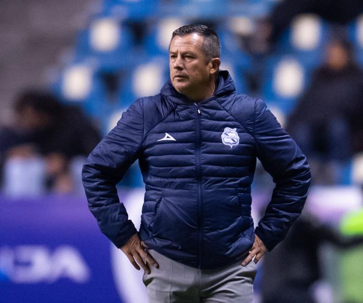 Cesa Puebla a su técnico Ricardo Carbajal