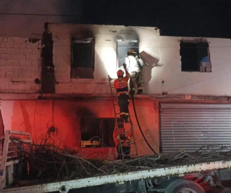 Muere hombre intoxicado al incendiarse su casa en Santa Catarina