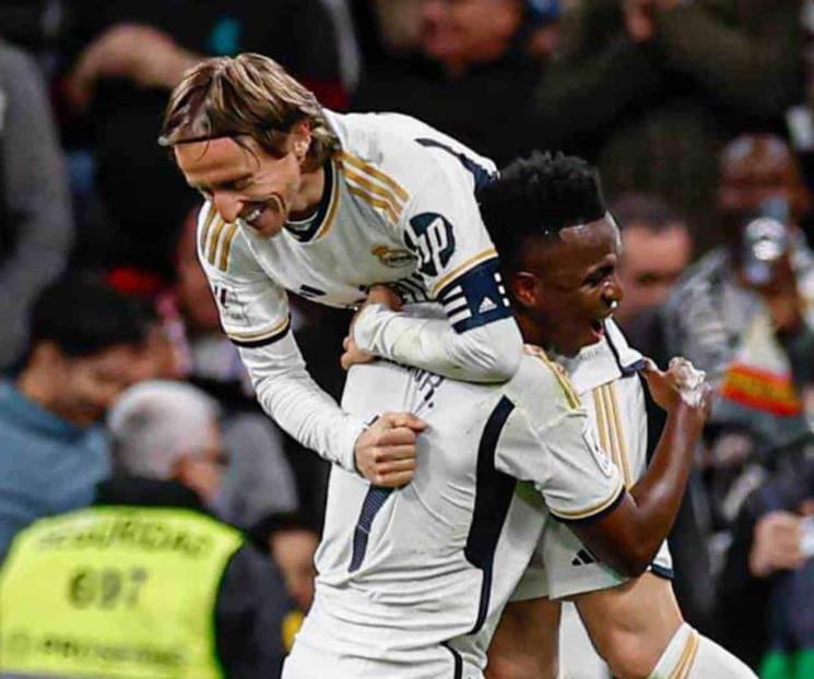 Real Madrid vence al Sevilla y siguen de líderes en España