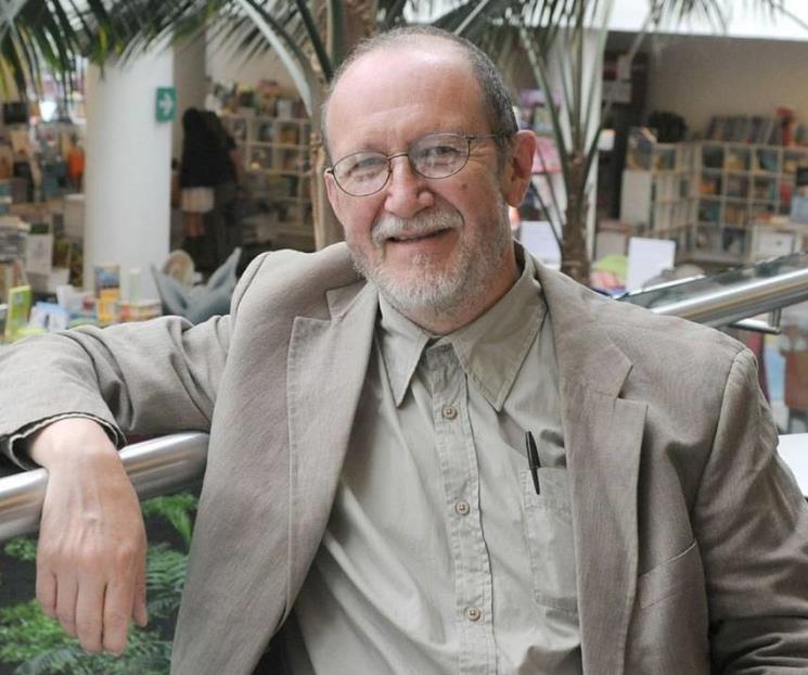 A los pies del poeta. En memoria de Héctor Carreto