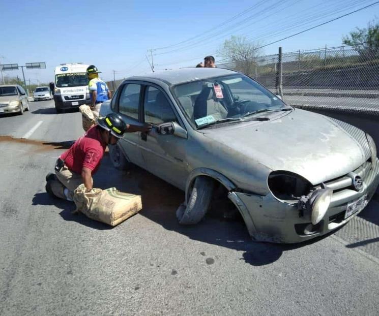 Impacta auto contra muro