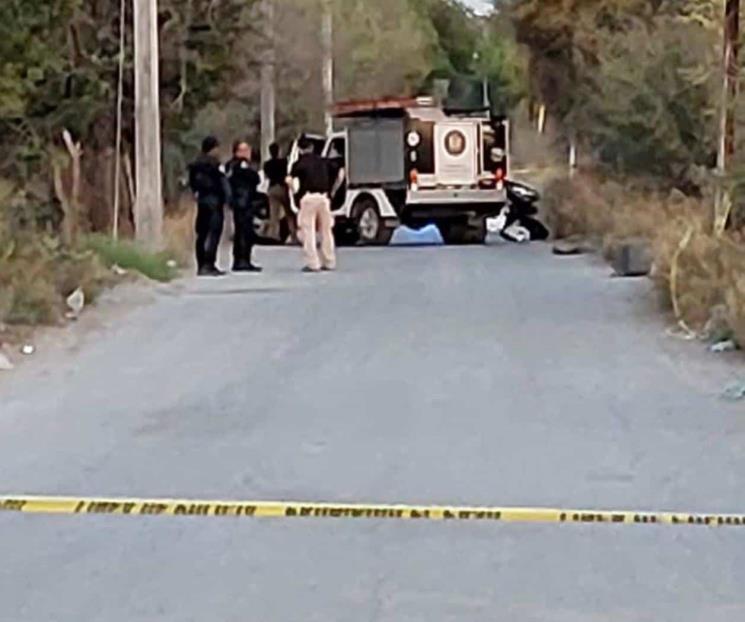 Ejecutan a hombre en terreno baldío de Apodaca