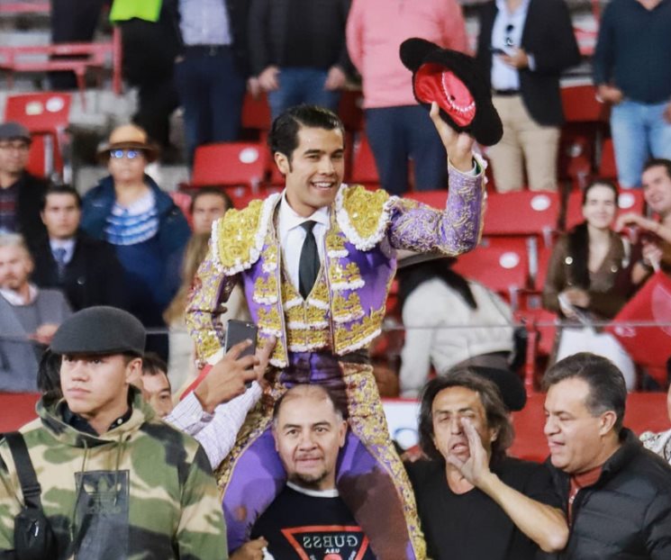 Triunfa San Román en la sexta corrida de la Temporada