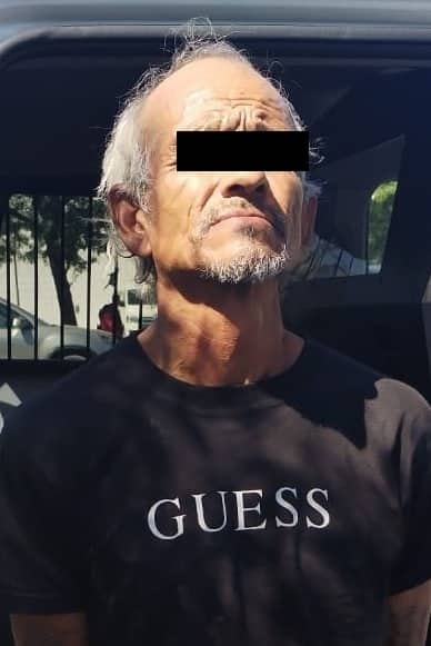 Un lavacoches fue detenido por oficiales de la Policía de Monterrey, luego de que presuntamente sustrajo el acumulador de una camioneta estacionada en el centro de la ciudad.