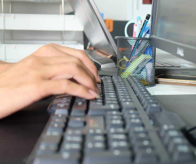 Empresas de Reino Unido implementan semana laboral de 4 días