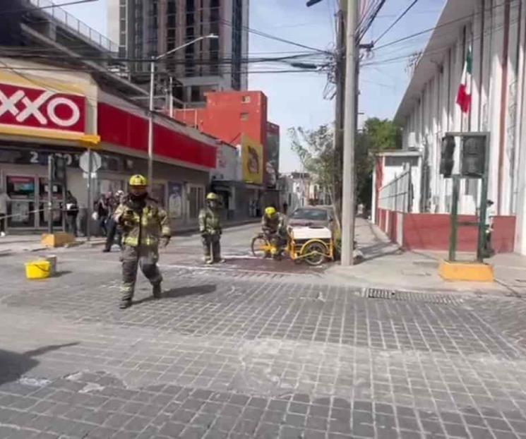 Se incendia triciclo de vendedor