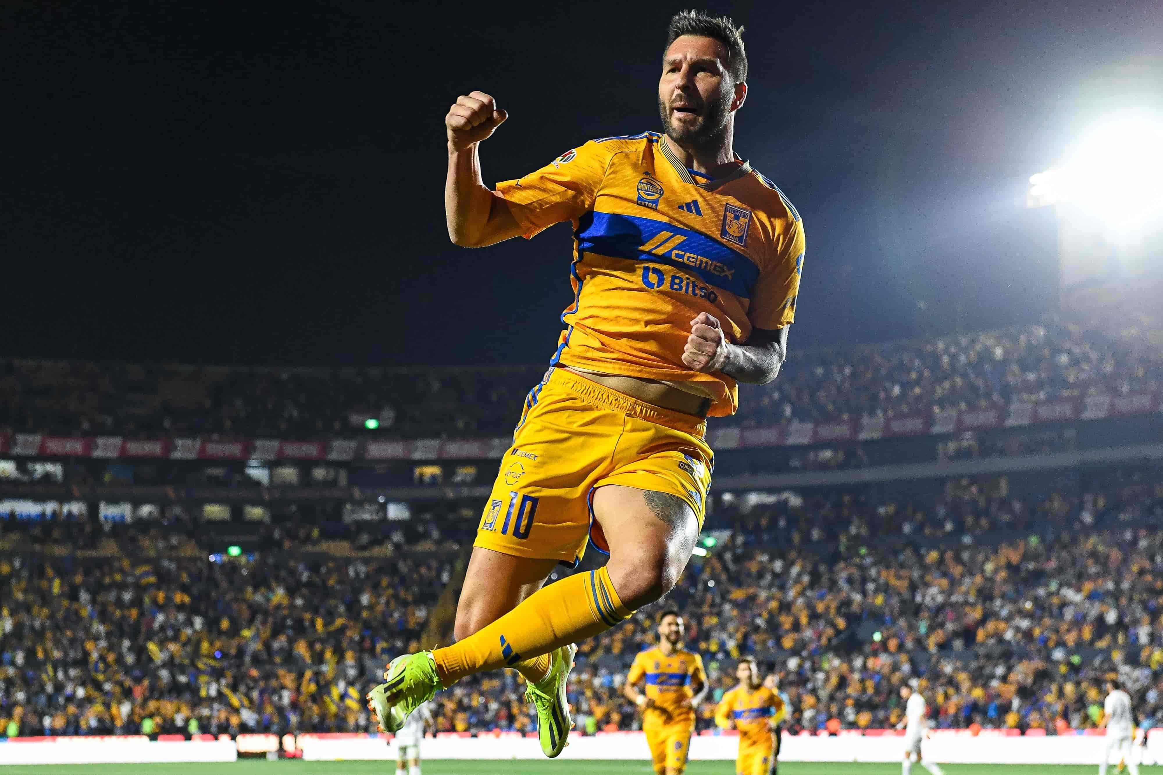 André Pierre Gignac hace el 1-0.