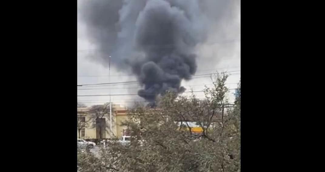 Autoridades responden a incendio en edificio de tres pisos en Austin Autoridades responden a incendio en edificio de tres pisos en Austin