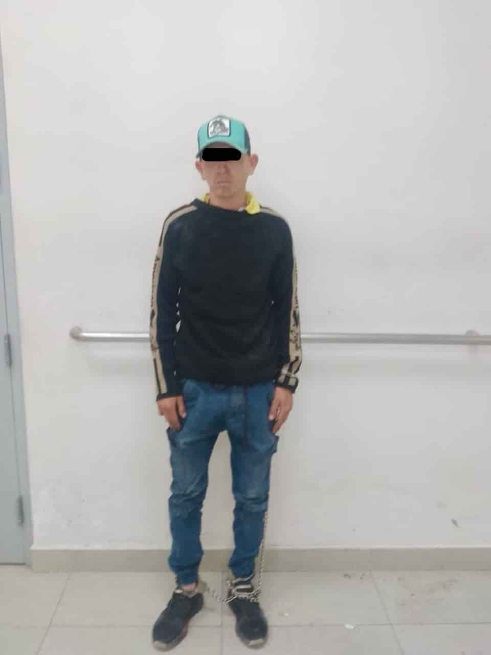 A unos minutos de entrar a robar a un domicilio y llevarse 3 mil pesos en cable de cobre, el presunto responsable fue detenido por elementos de Seguridad Pública de San Nicolás, en la Colonia Ignacio Ramírez.