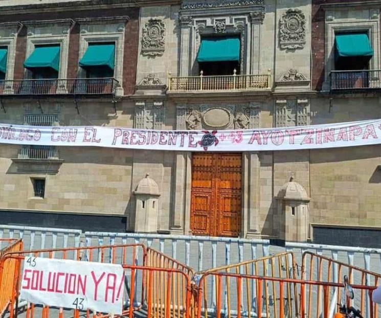 Exigen normalistas mesa de diálogo