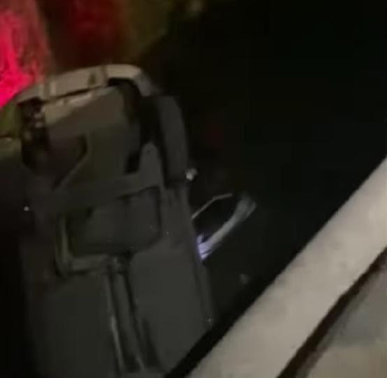 Mujeres resultan lesionadas tras caer de puente del Río La Chueca