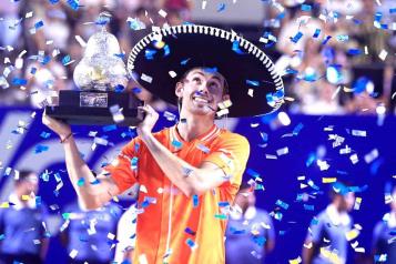 Alex de Mi&ntilde;aur se proclama bicampe&oacute;n