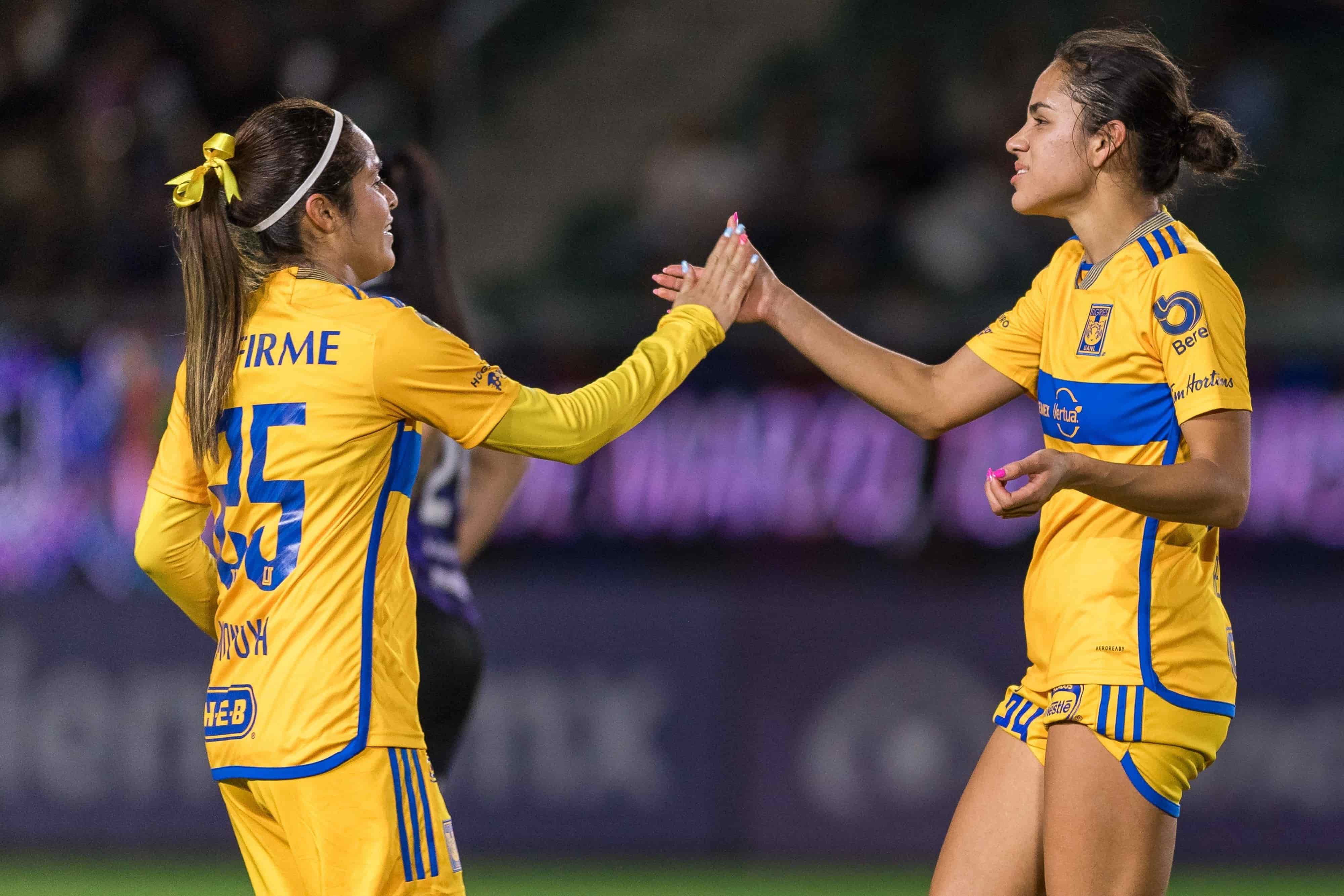 Maricarmen Reyes hace el 3-0.