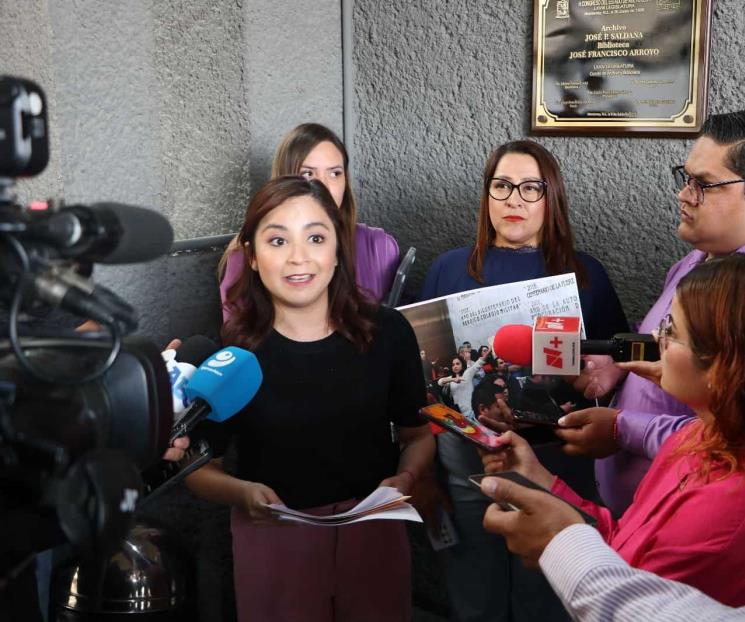 Denuncia diputada que FGJ la investiga por disturbios