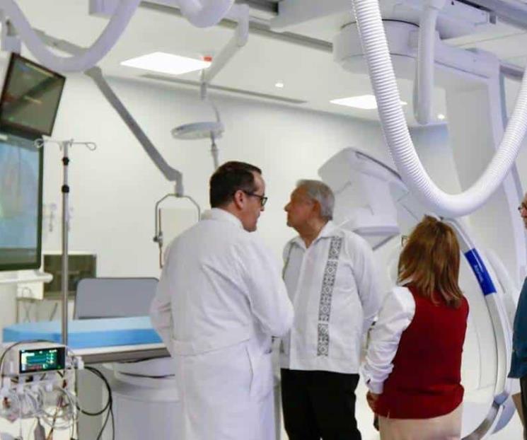 Inicia López Obrador gira para verificar hospitales