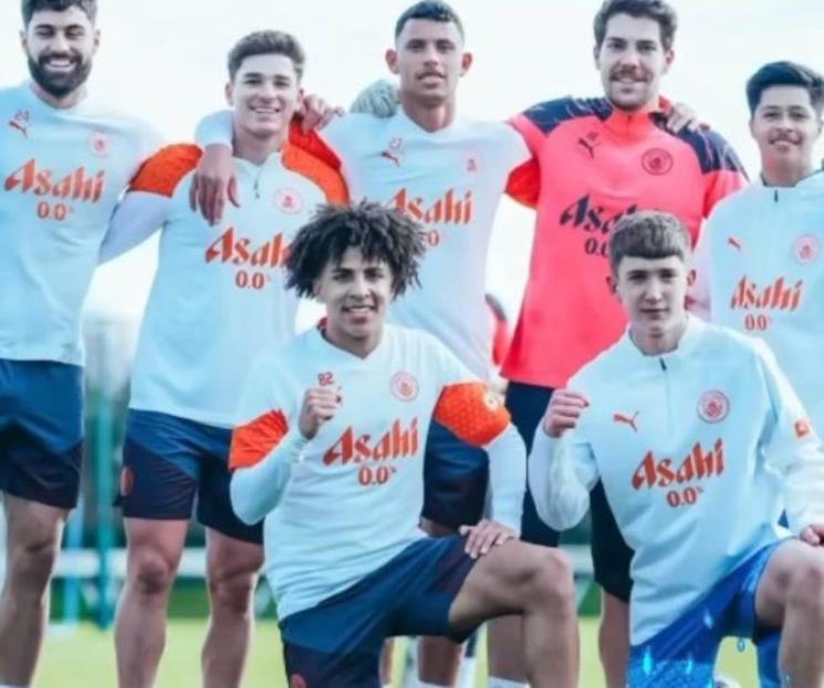 Entrena el mexico-americano Álex Alcalá con el City