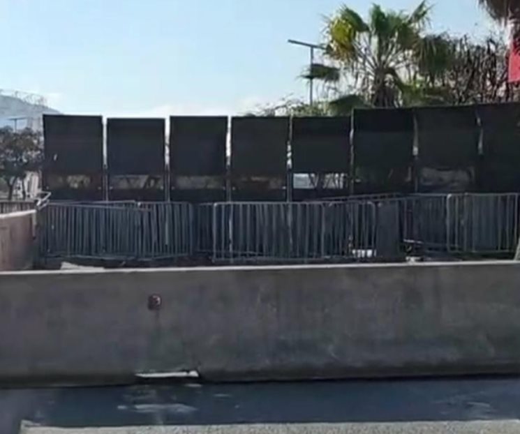 Blindan Palacio de Gobierno de Guerrero por diálogo con normalistas