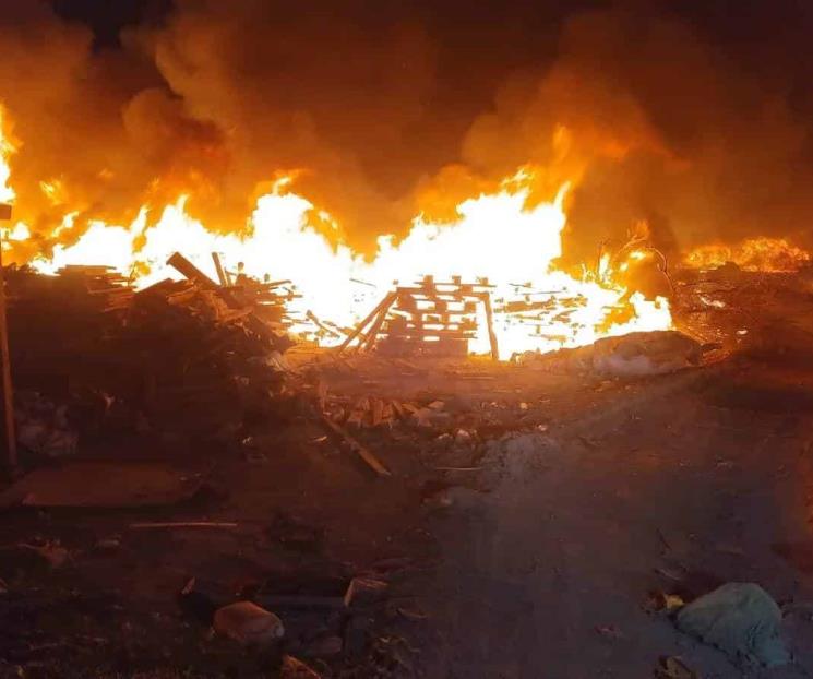 Alarma incendio de tarimas y basura Alarma incendio de tarimas y basura