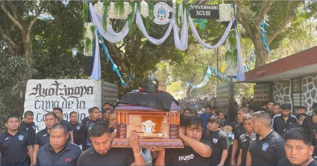 Diputado sobreviviente de Ayotzinapa exige justicia por normalista