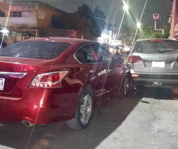 Arman balacera policías y delincuentes