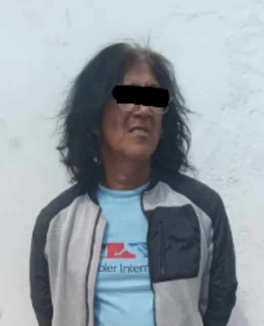 Elementos de la Policía de Proximidad de Escobedo detuvieron a un presunto vendedor de droga al que se le decomisaron dosis de sustancia nociva para la salud.