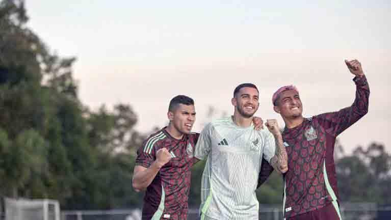 Guindo y gris para el Tri