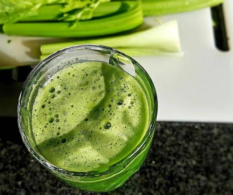 El pepino y el apio ayudan con los problemas estomacales