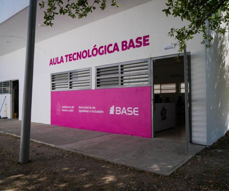 Abren en Centro Comunitario Monte Kristal Aula Tecnológica Base