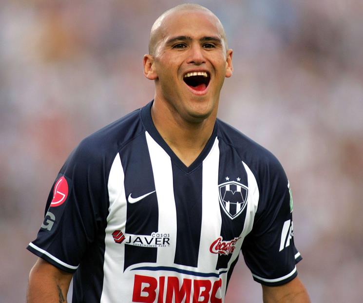 Humberto Suazo rompe récord mundial por sus goles a los 42 años