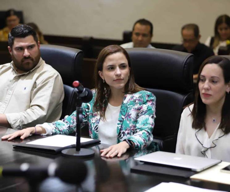 Pide licencia Vivianne Clariond para ir por San Pedro